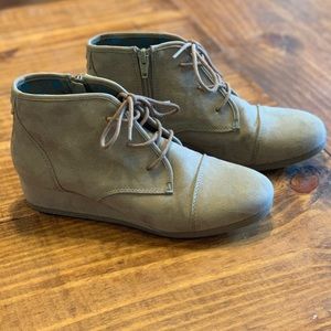 Excellent Condition Cat & Jack Tan Wedge Booties